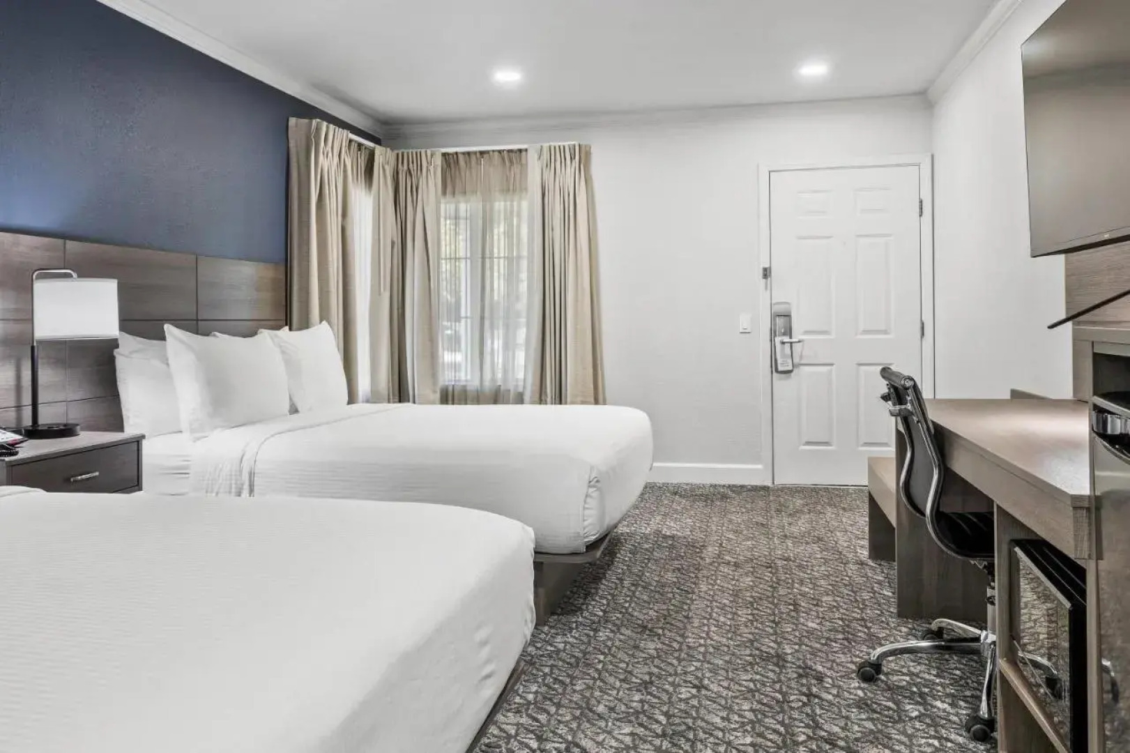 University Park Inn & Suites, an Ascend Collection Hotel