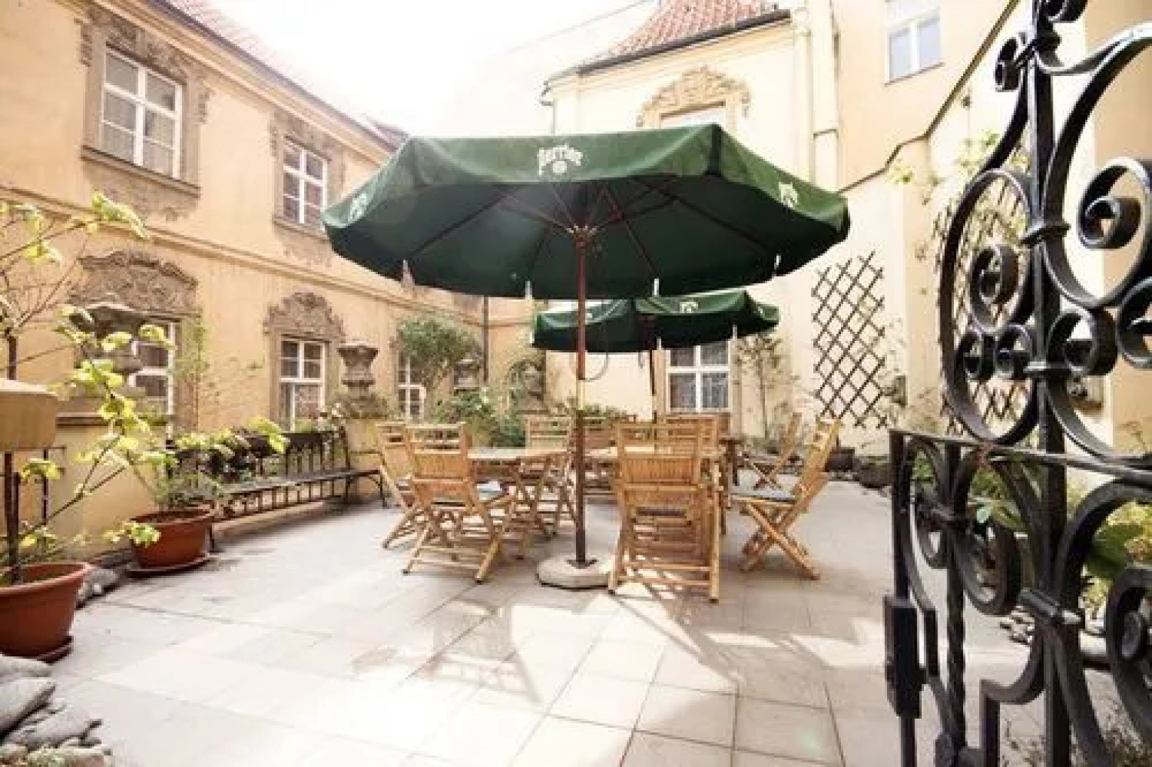 Hotel U Zlateho Jelena