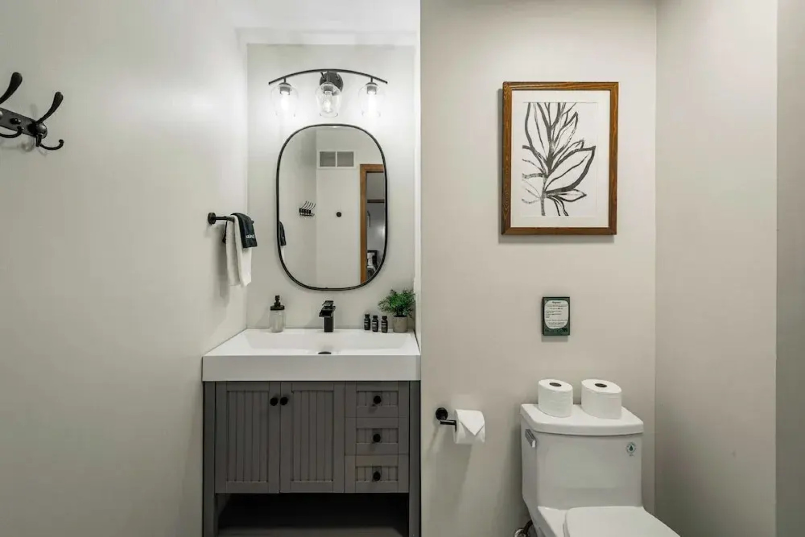 Laker's Pointe by Avantstay Lakefront Private Peninsula Hot Tub, Game Room