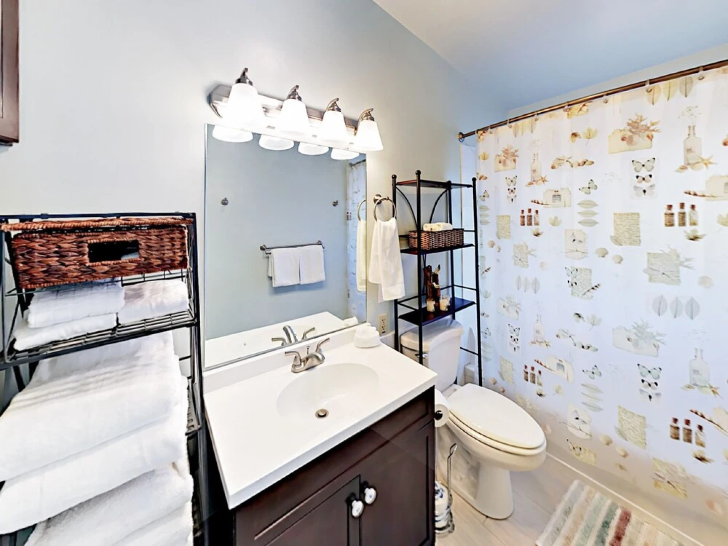 881 N Pacific Street Home 3 Bedrooms 1 Bathroom Home