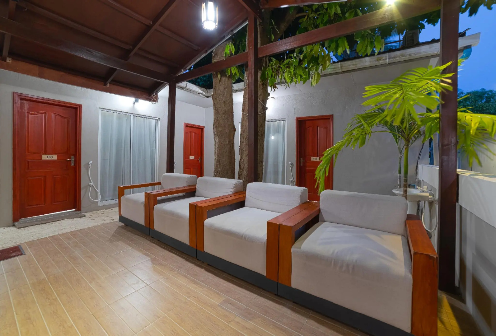 Отель Ukulhas Beach Inn