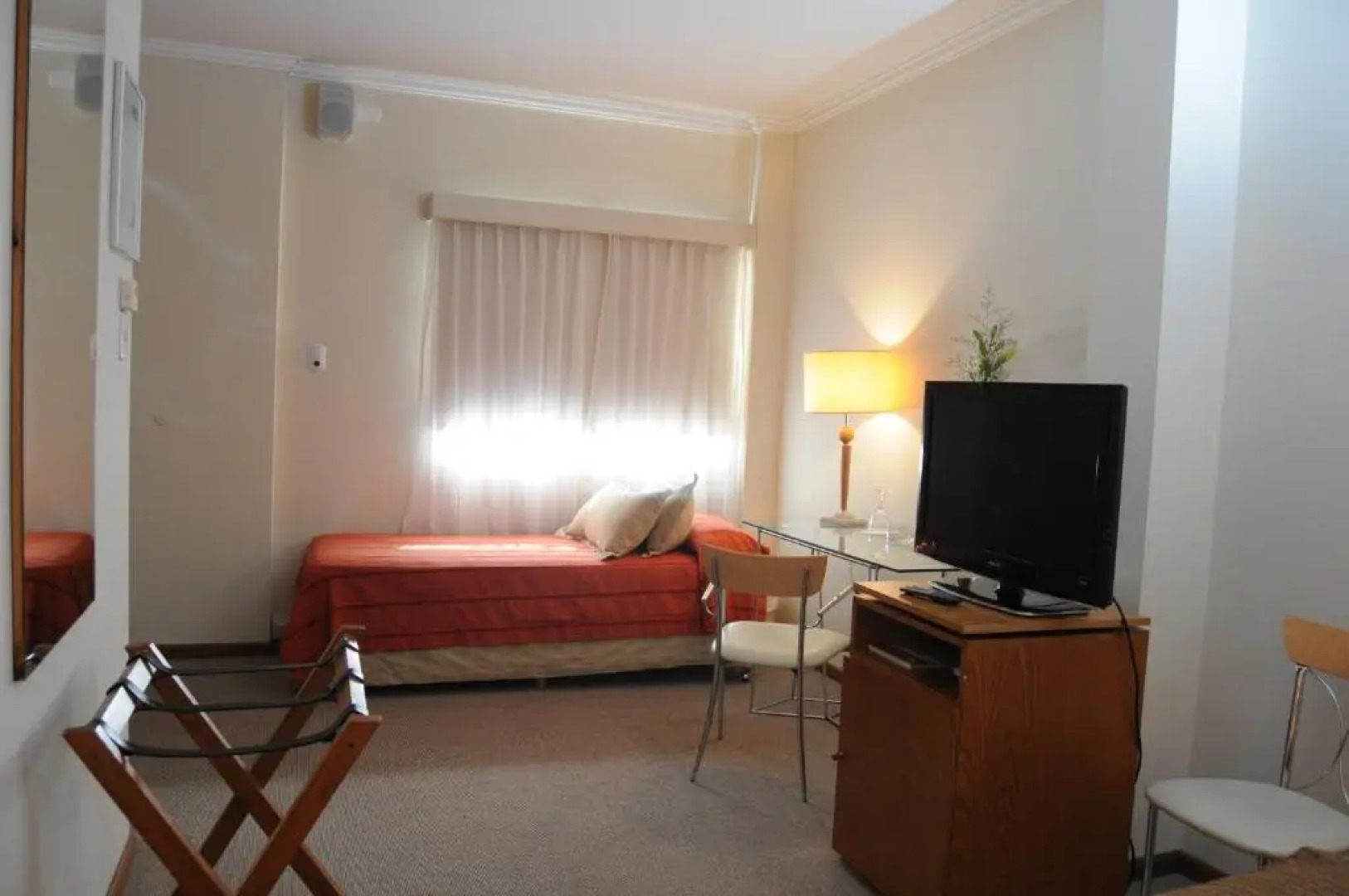 Parra Hotel & Suites