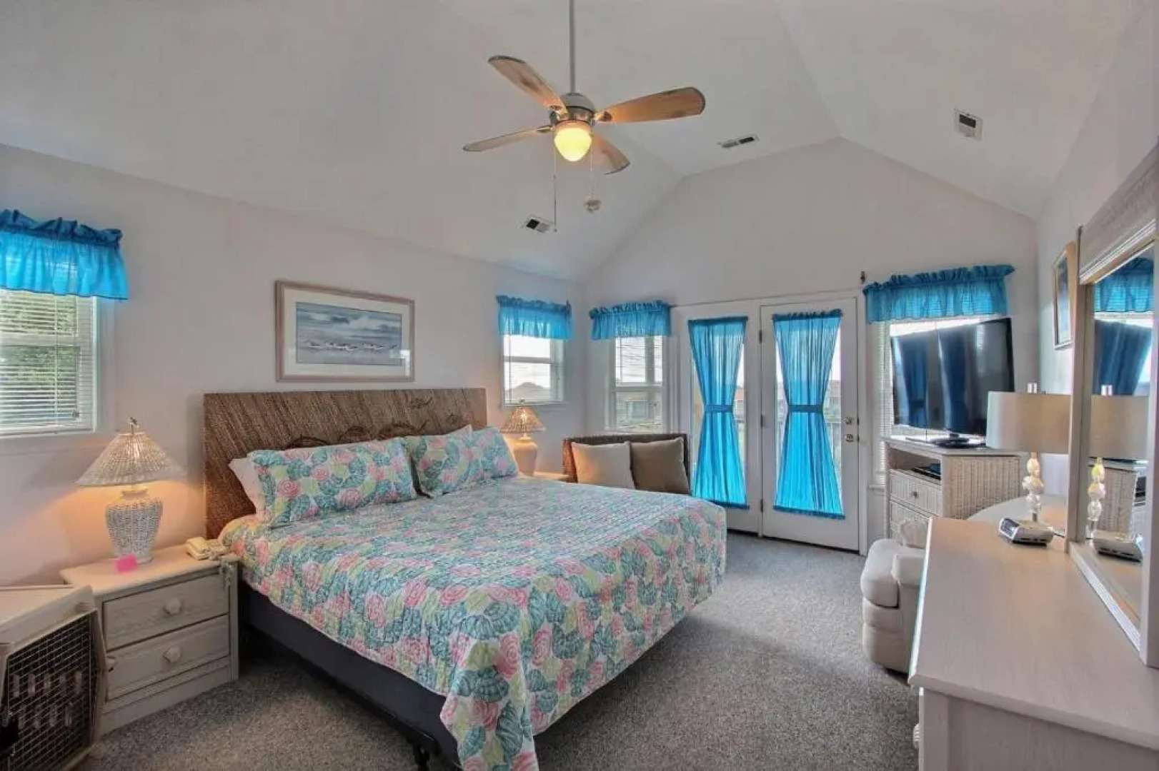 4040 - Paws at the Beach