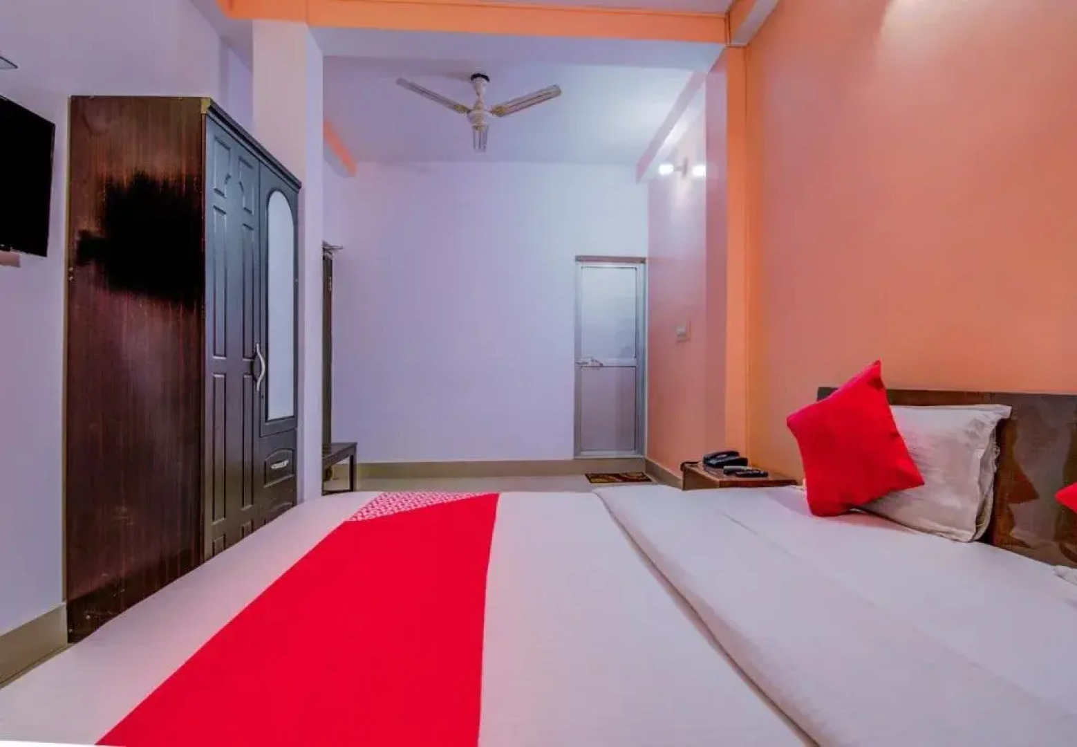 Hotel Deshbandhu By OYO Rooms
