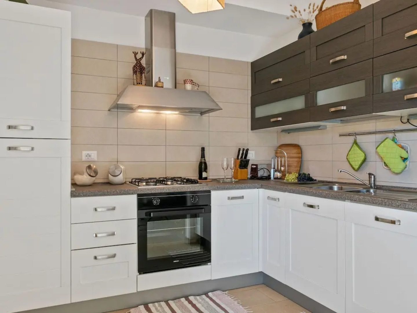 Relaxing Bosa Stay With Veranda