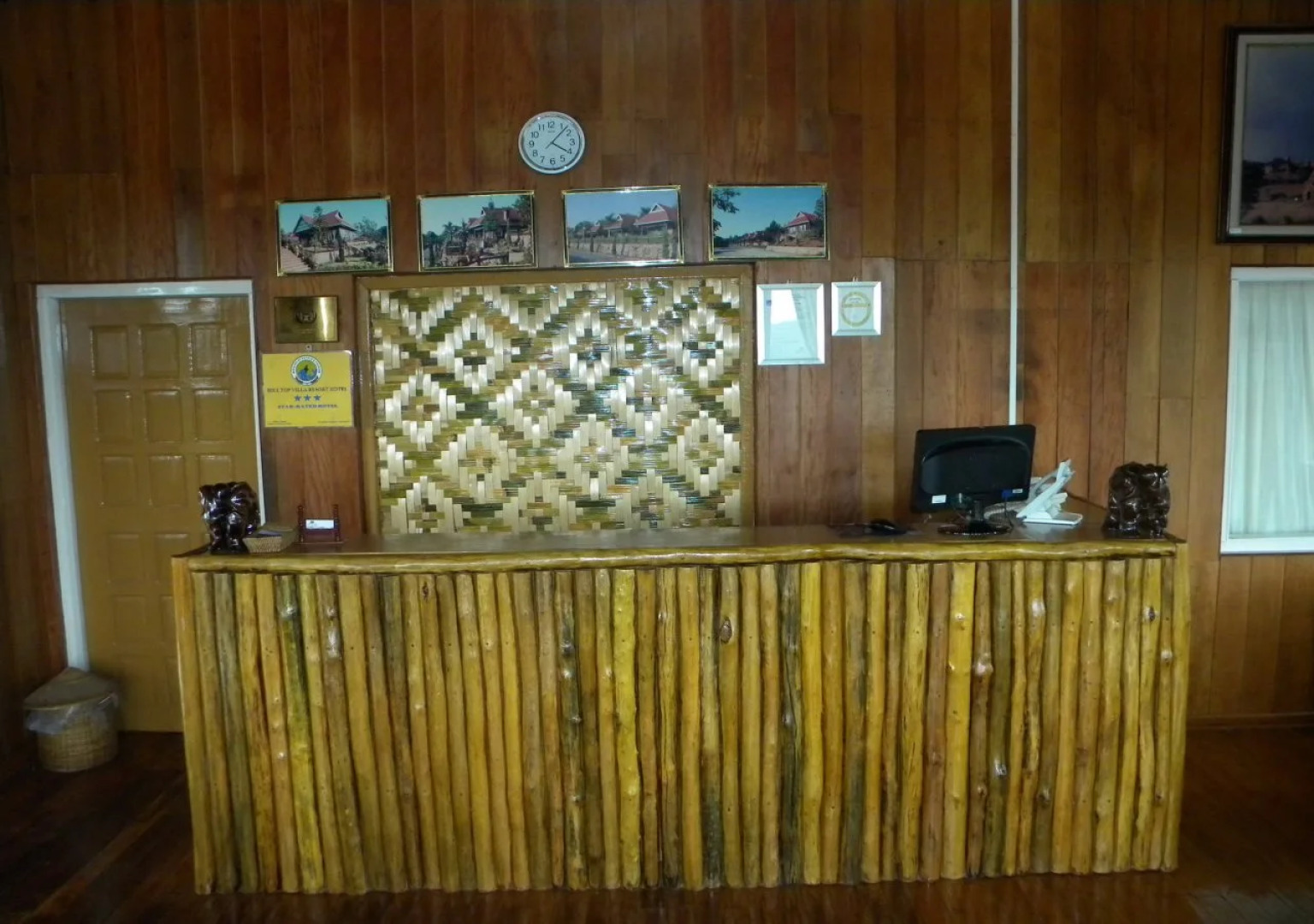 Hill Top Villa Hotel