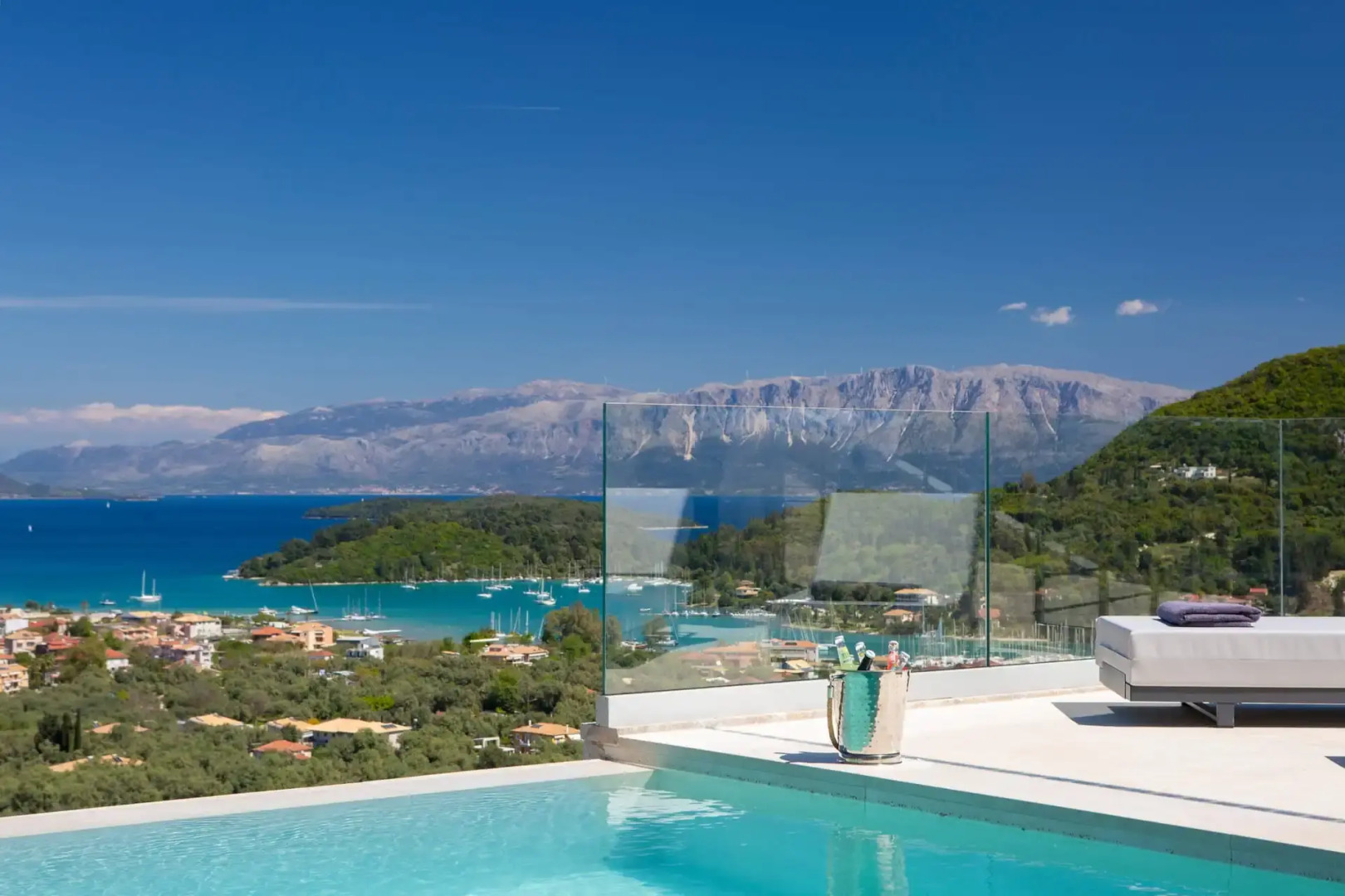 Pothos - Afroditi Villas Collection