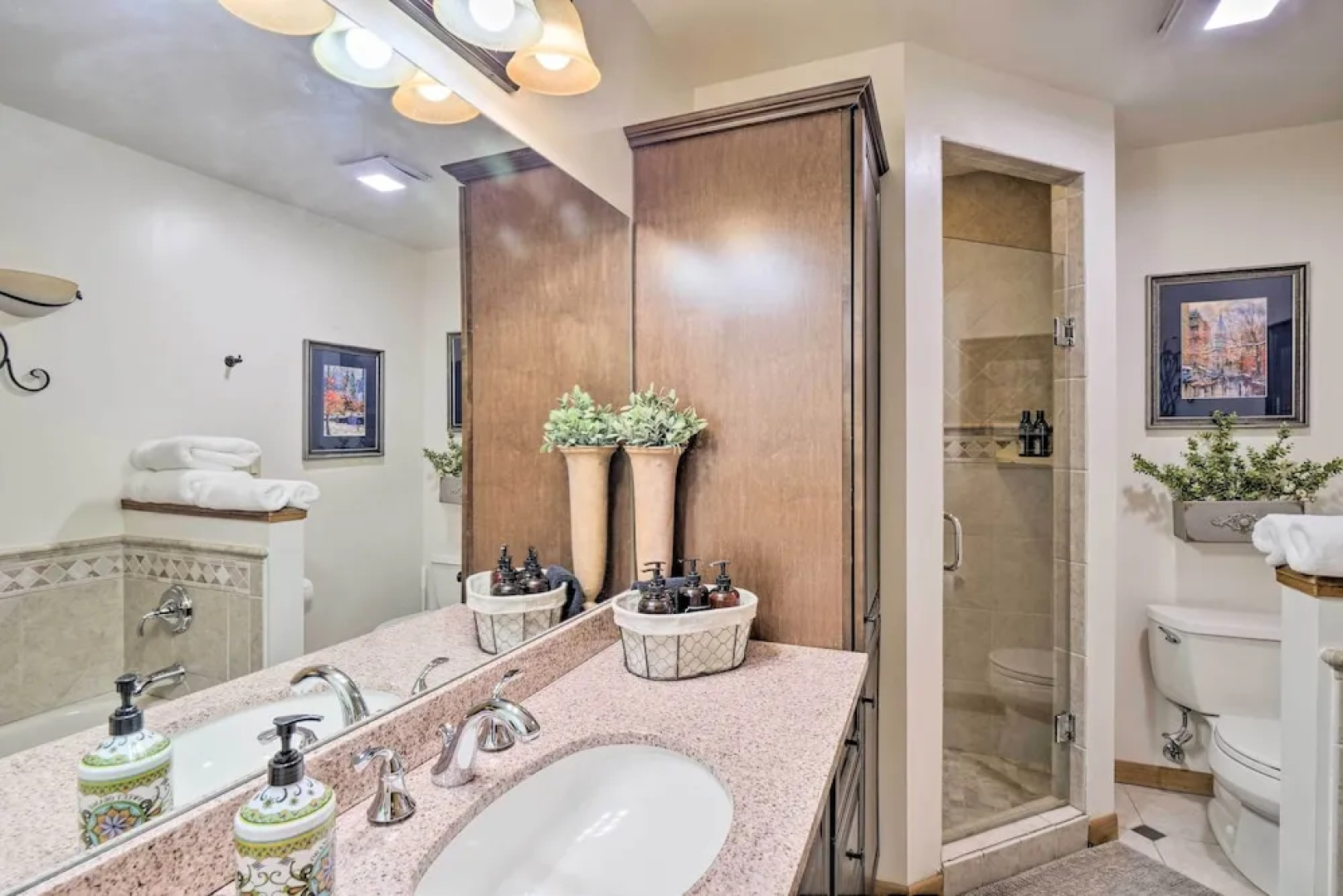 Expansive Mountain Retreat w/ Views of Pikes Peak!