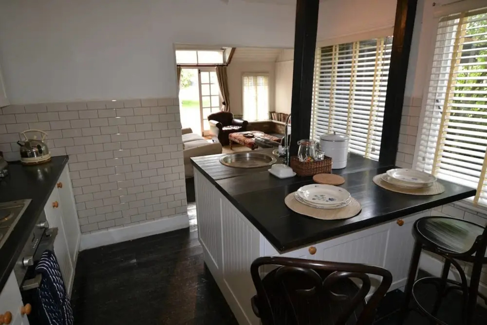 Sweetshop Cottage/1-bed Home on Osea Island, Essex