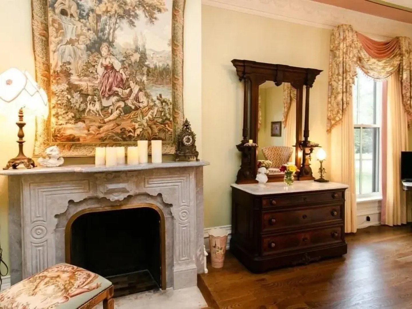 Silas W Robbins House Bed & Breakfast