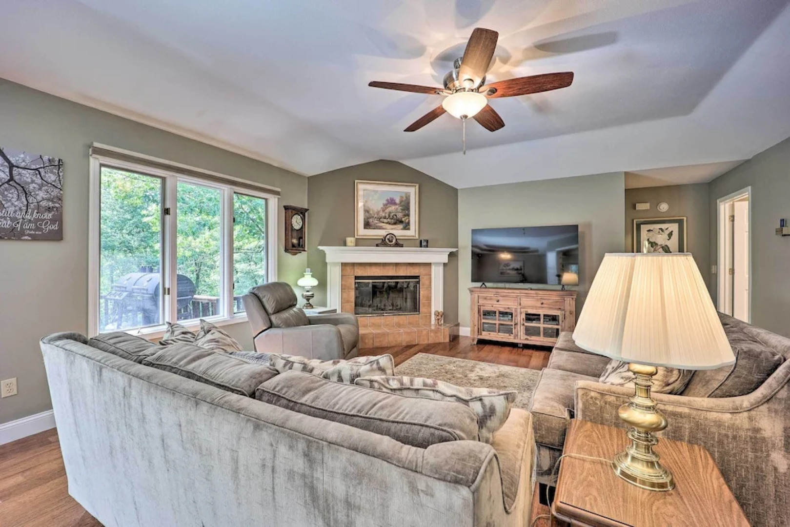 Lakefront Getaway w/ Private Dock & Kayaks!