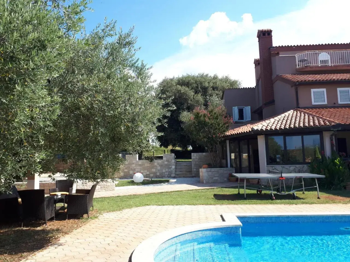 Guesthouse Barboska-pool & tennis court