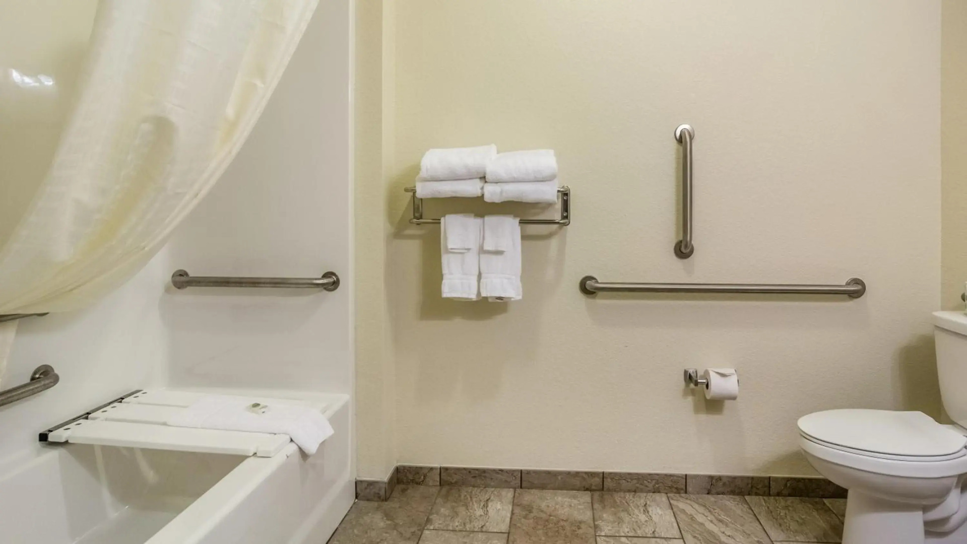 Cobblestone Hotel & Suites - Greenville