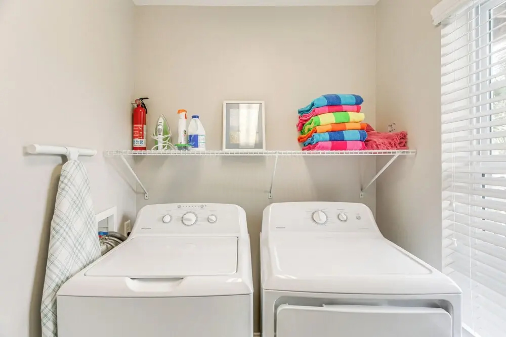 Darien Condo w/ Boat Dock Access: Walk to Downtown