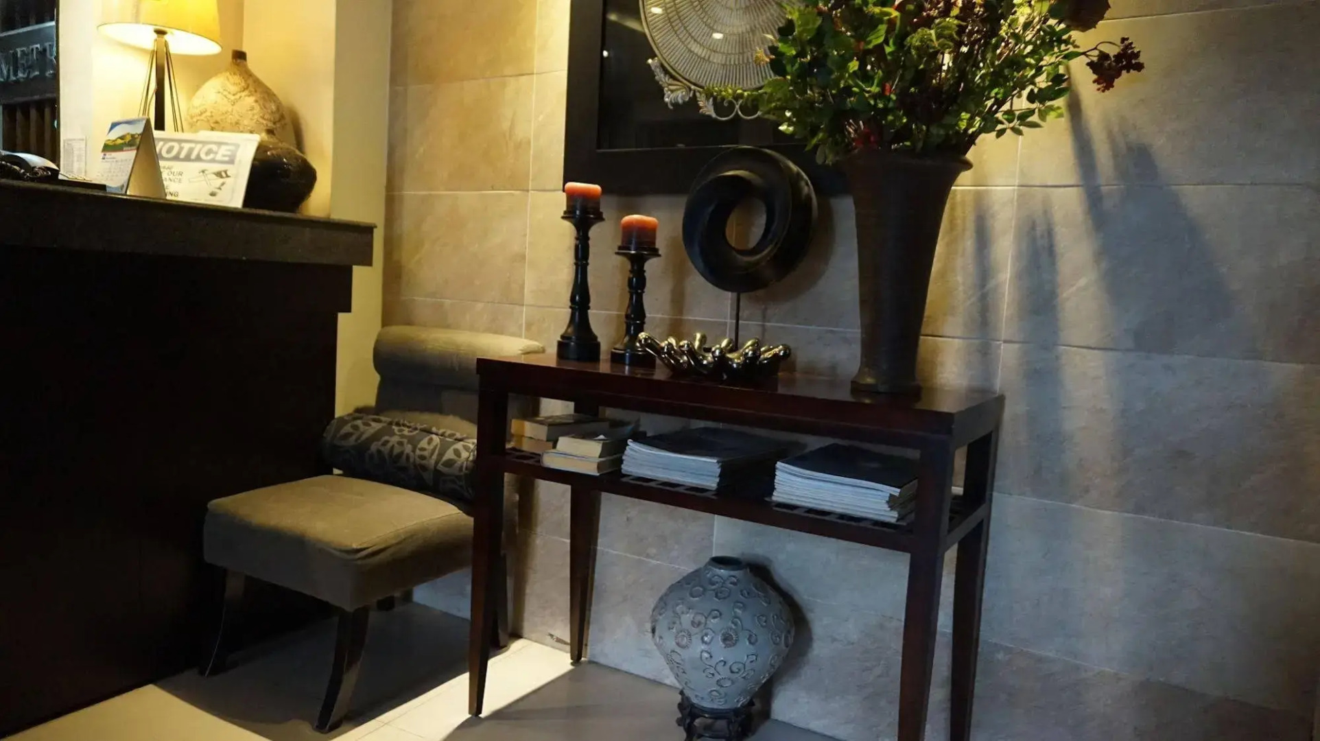 Metro Room Budget Hotel