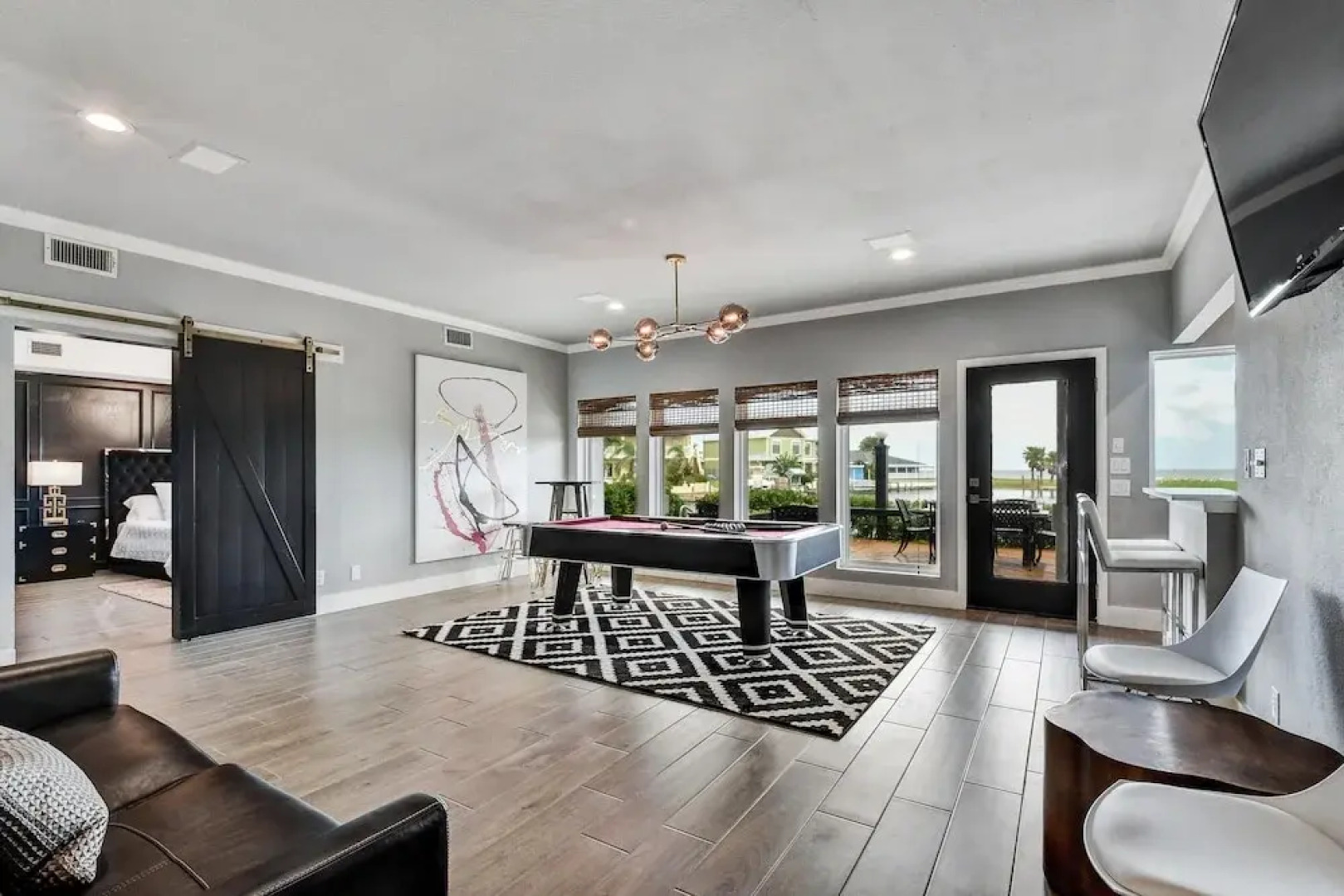 Family Friendly, Beautiful Home for Fishing in Style