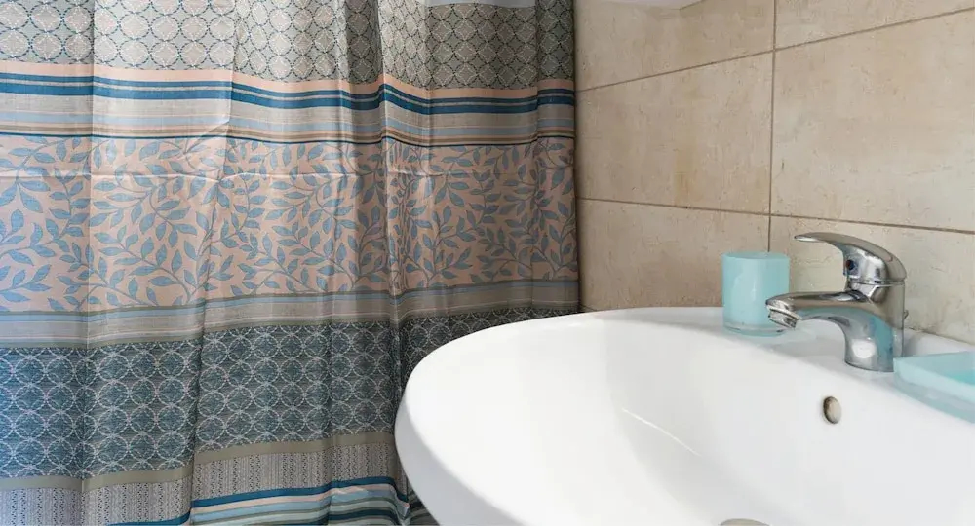 Elise Apartment Airport  by Airstay