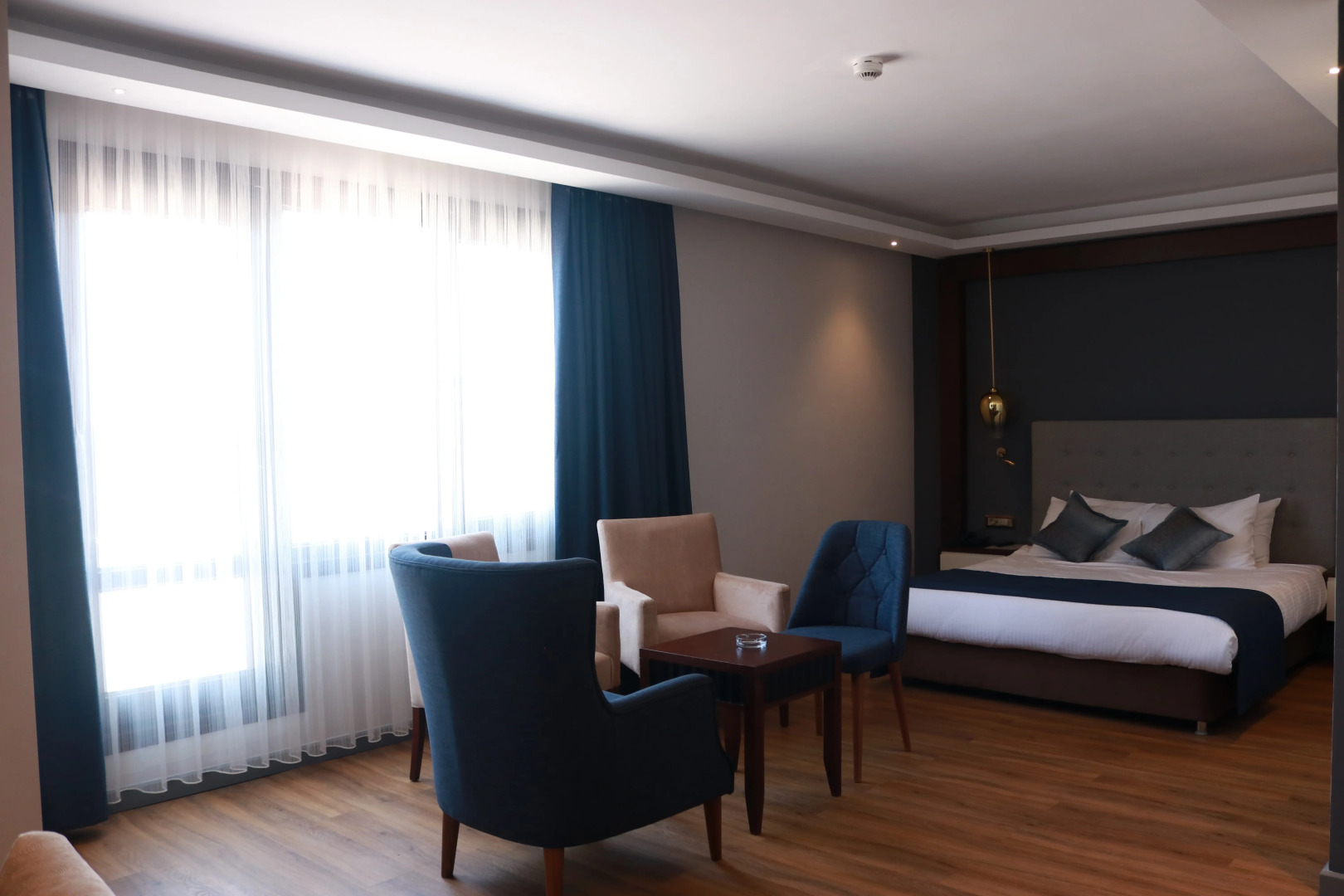 Nova Plaza Crystal Hotel