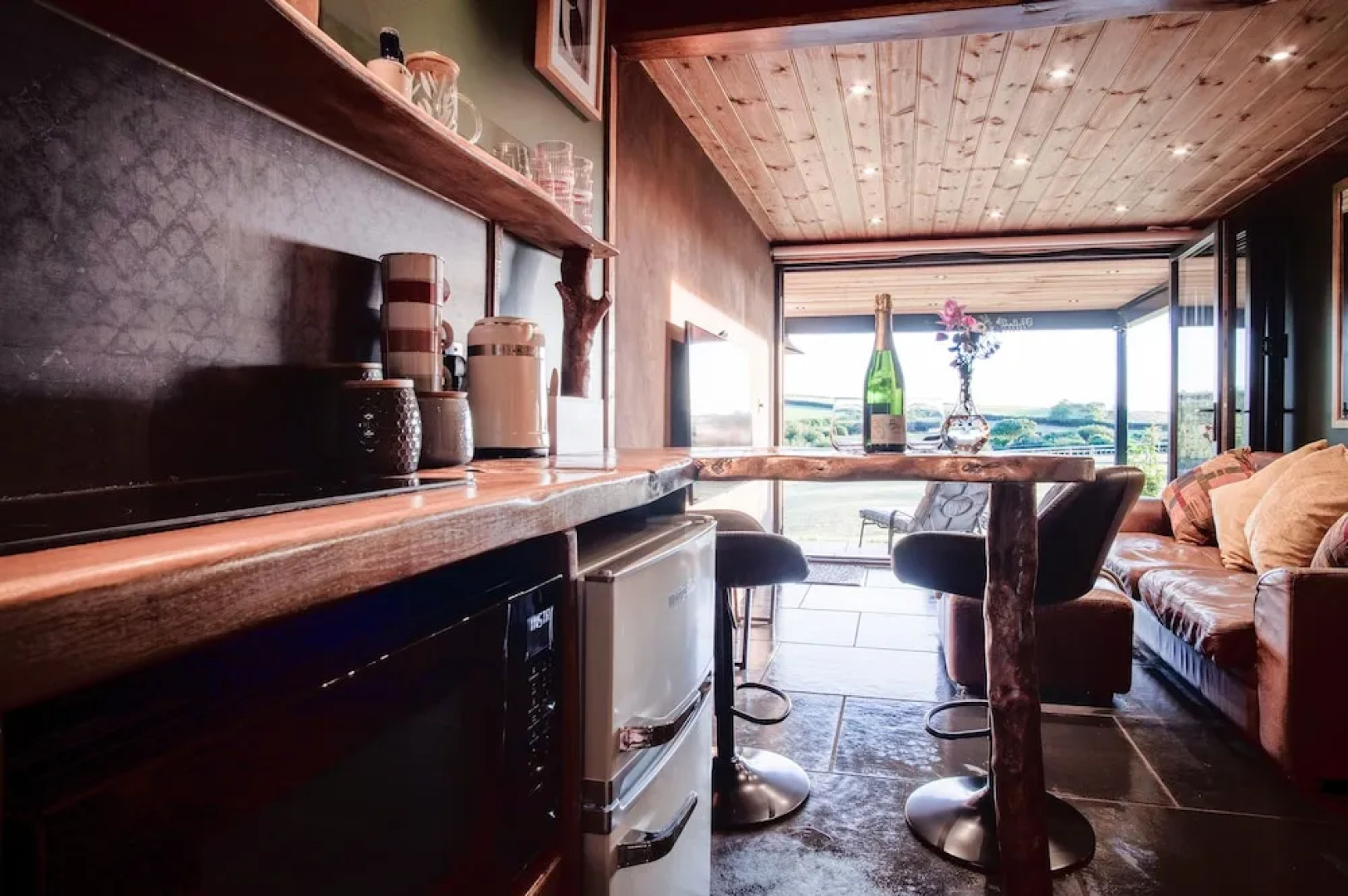 Tawny Lodge - 1 Bedroom - Blossom Farm