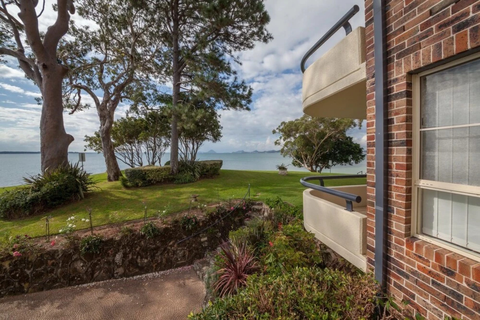 The Peninsula, Unit 5, 111 Soldiers Point Road