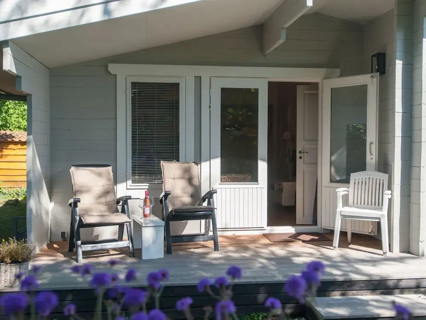 Modern Holiday Home With a South-west Facing Garden