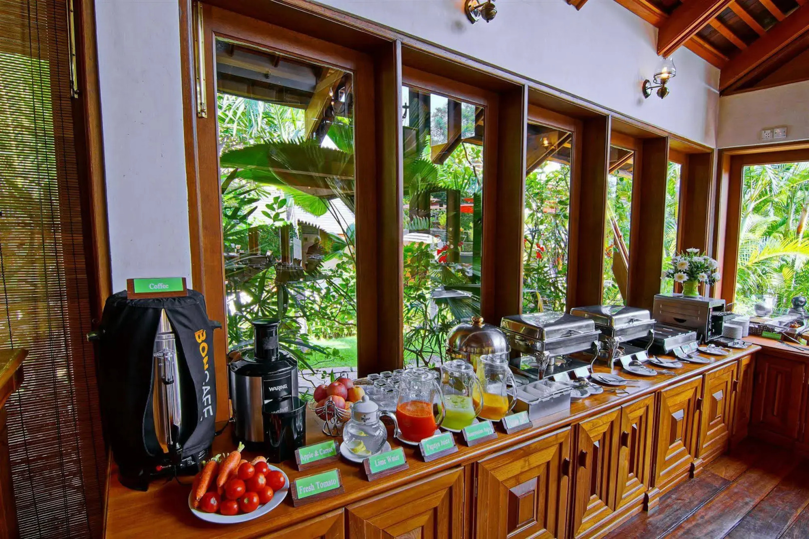 Hotel by the Red Canal