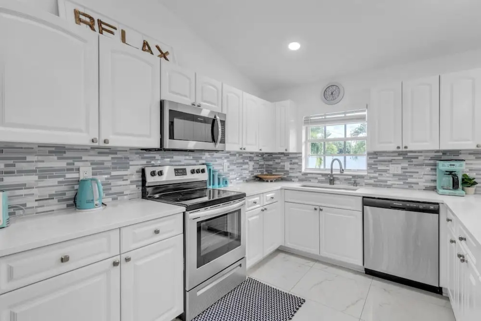 Gorgeous Lake Worth Beach House 4 Bedroom Home by RedAwning