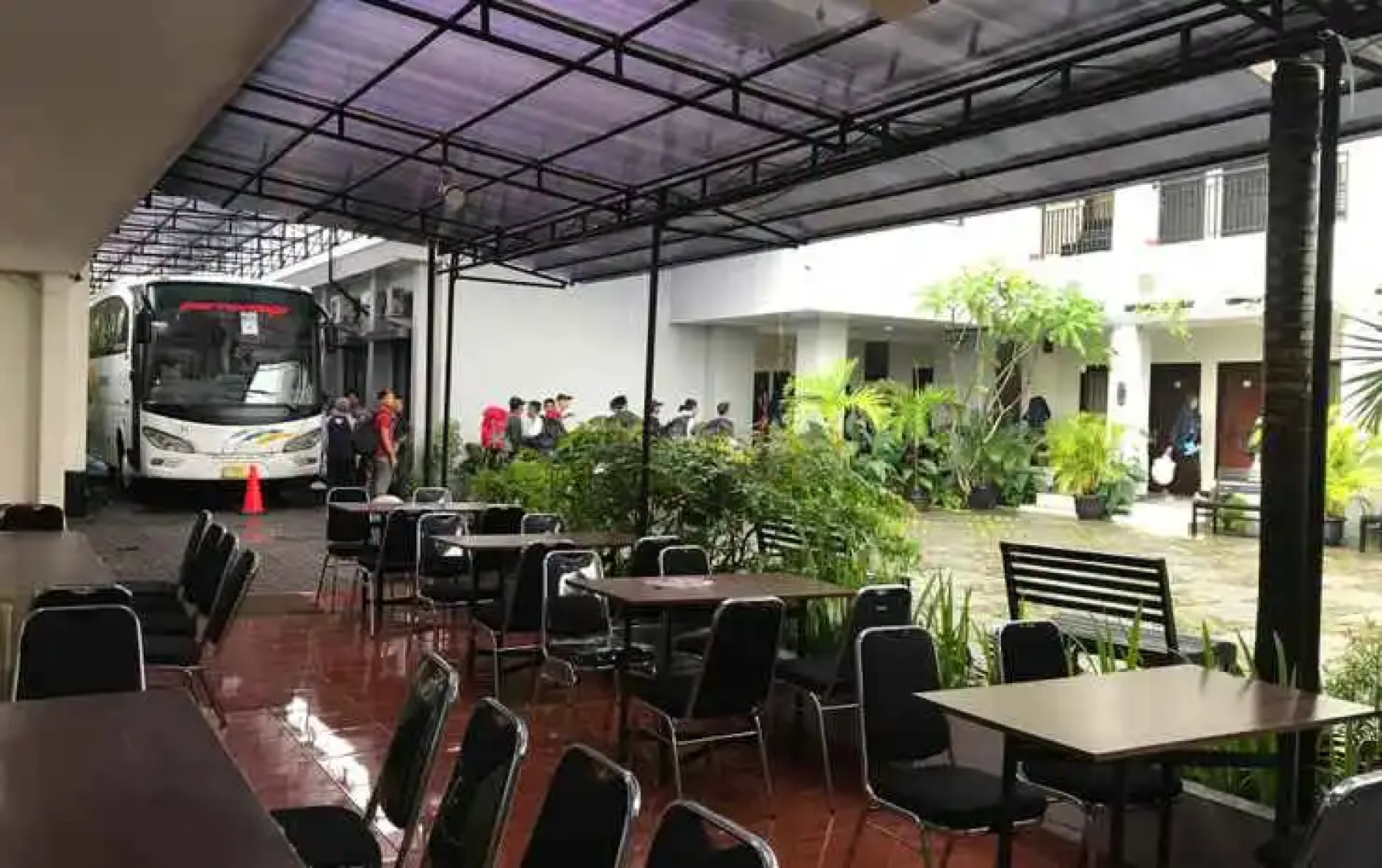 Tirta Kencana Hotel & Garden Resto