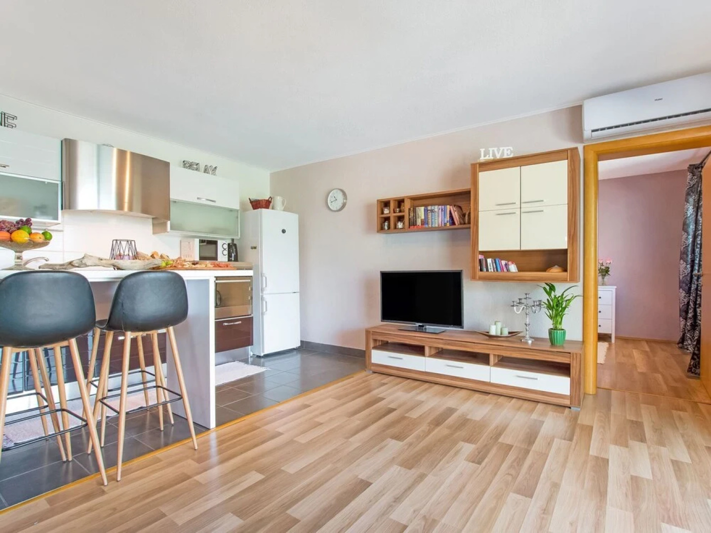 Sunrise Blace Apartments