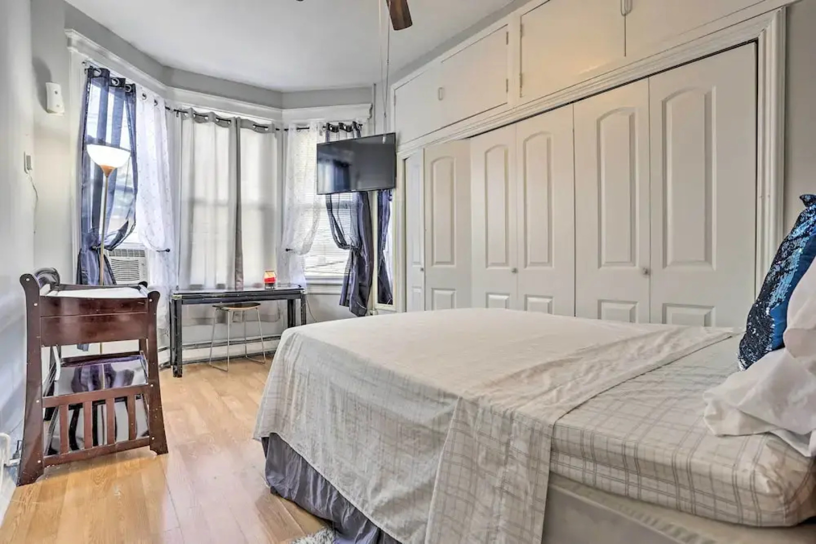 West New York Apartment ~ 7 Mi to Manhattan!