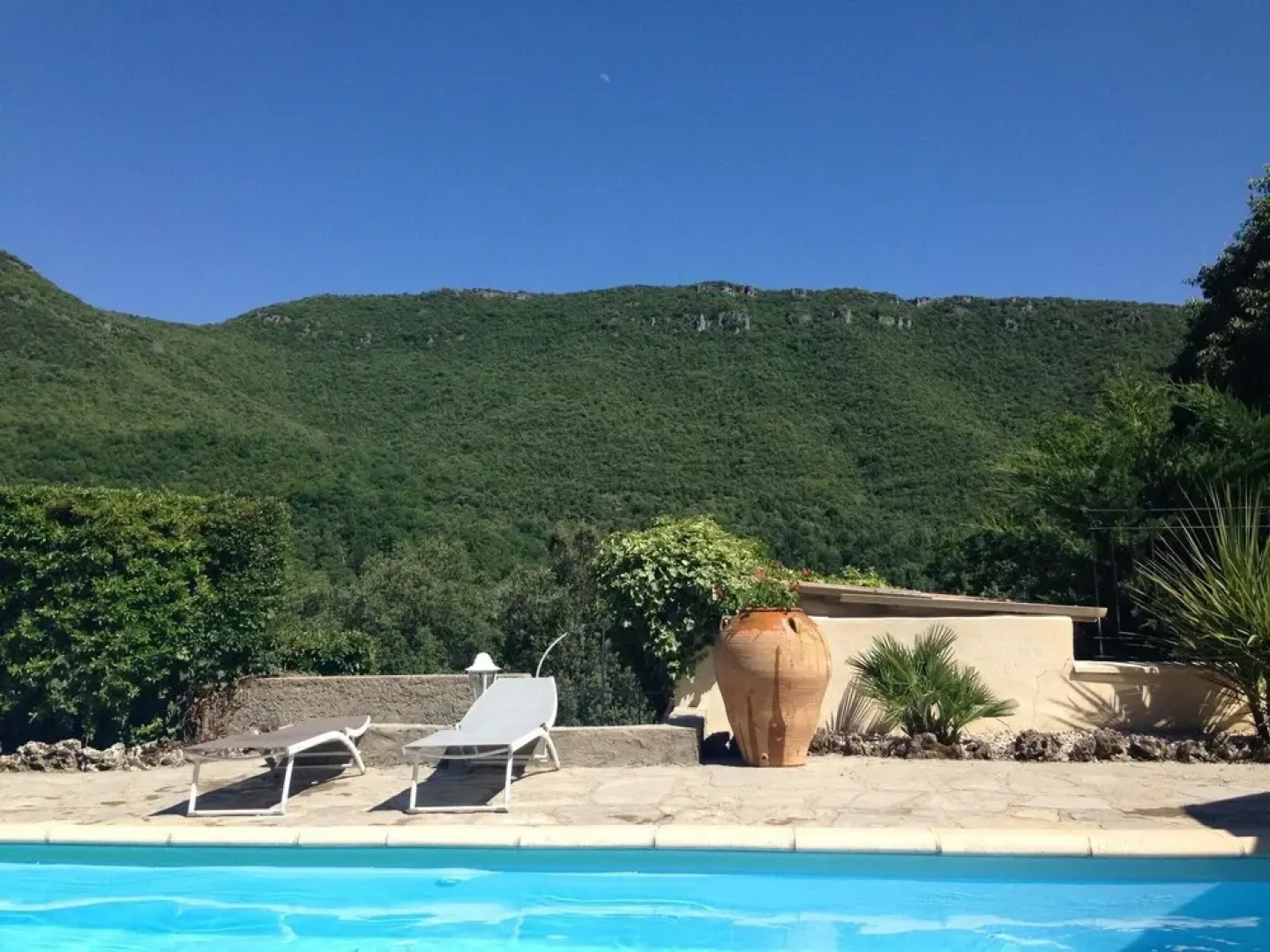 House With 2 Bedrooms in Saint-julien-de-la-nef, With Wonderful Mountain View, Pool Access and Enclosed Garden