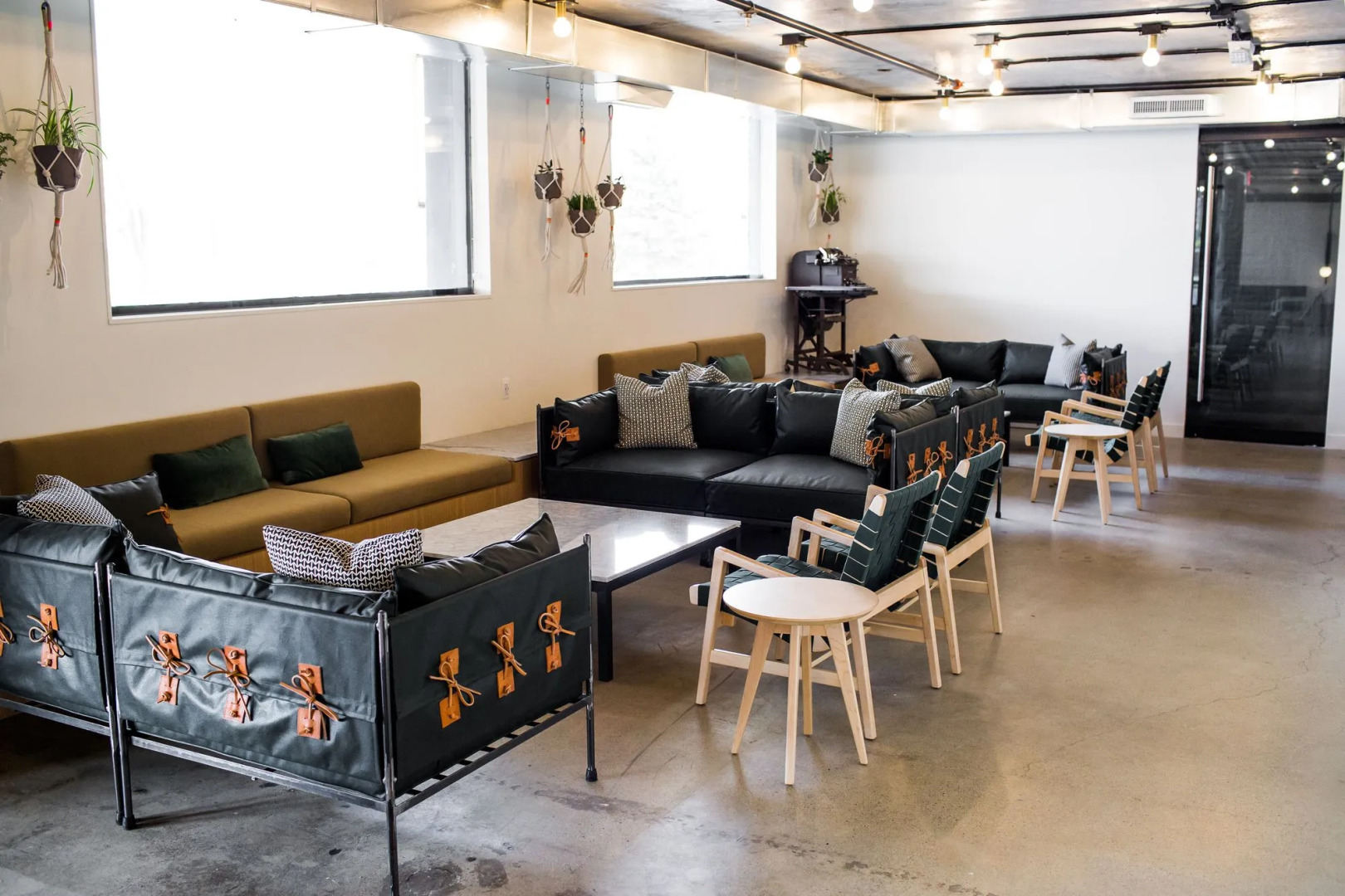 Trumbull and Porter Hotel