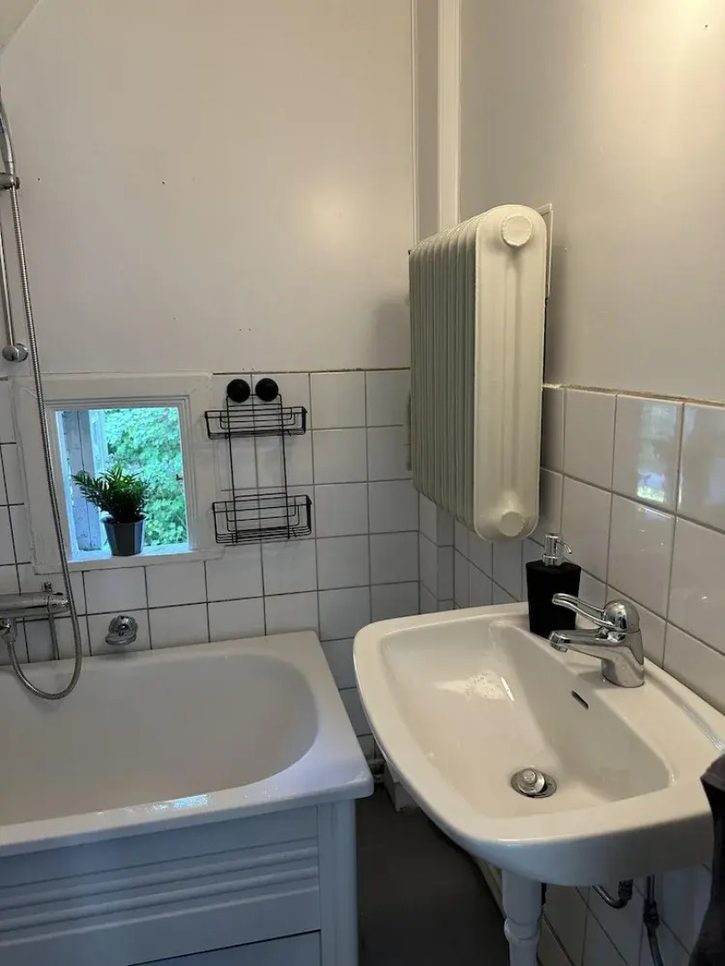 Stockholm - 5-beds - Sleeps 12 - Garden