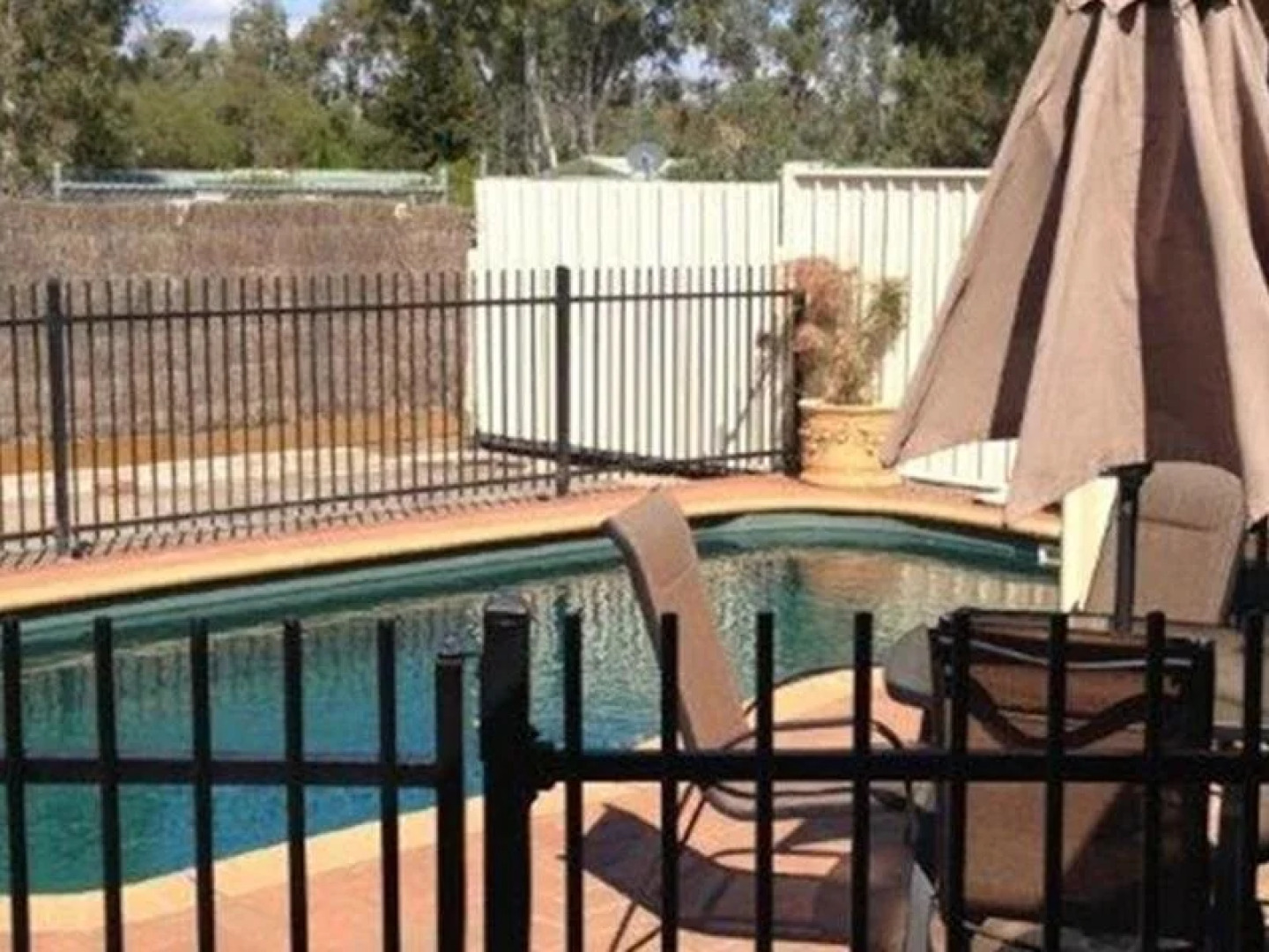 Golden River Motor Inn