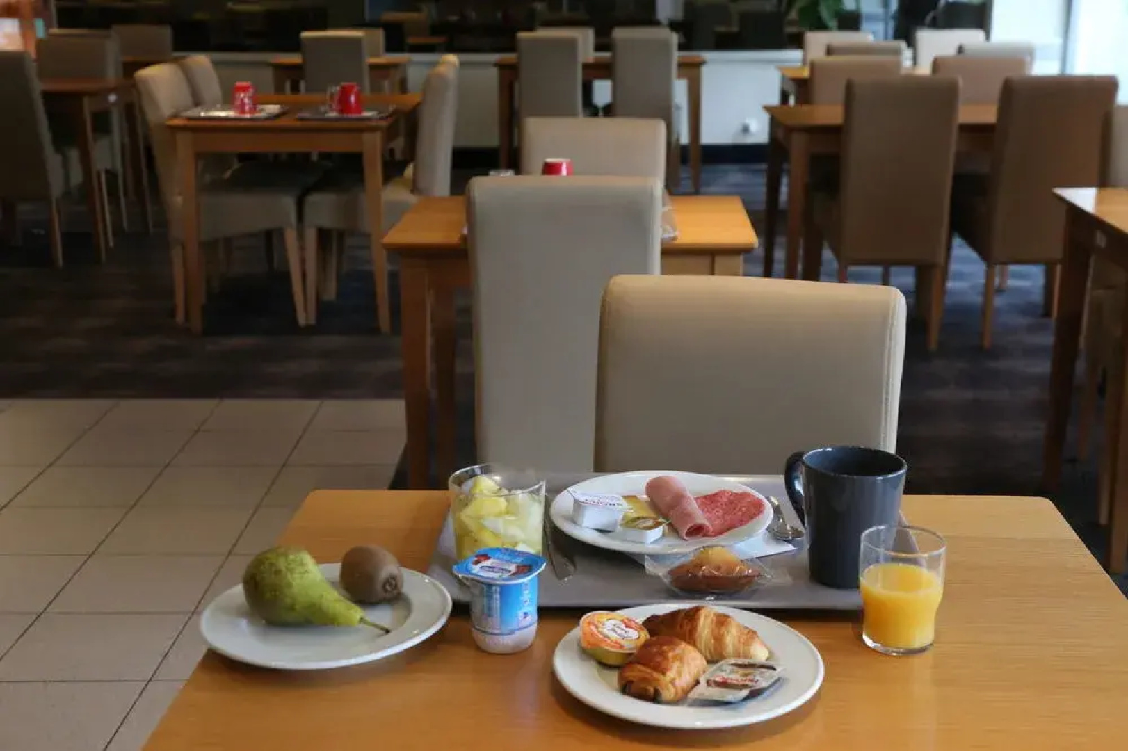 Express By Holiday Inn Hotel Hotel