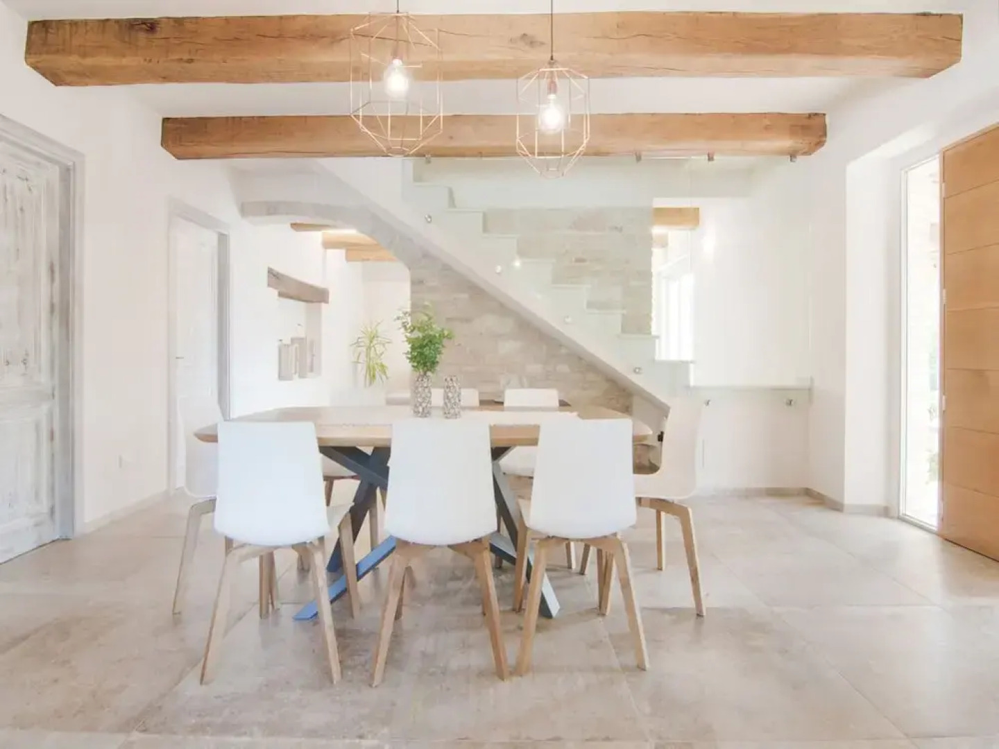 Chic Villa in Acqualagna with Hot Tub in Pool & Private Garden