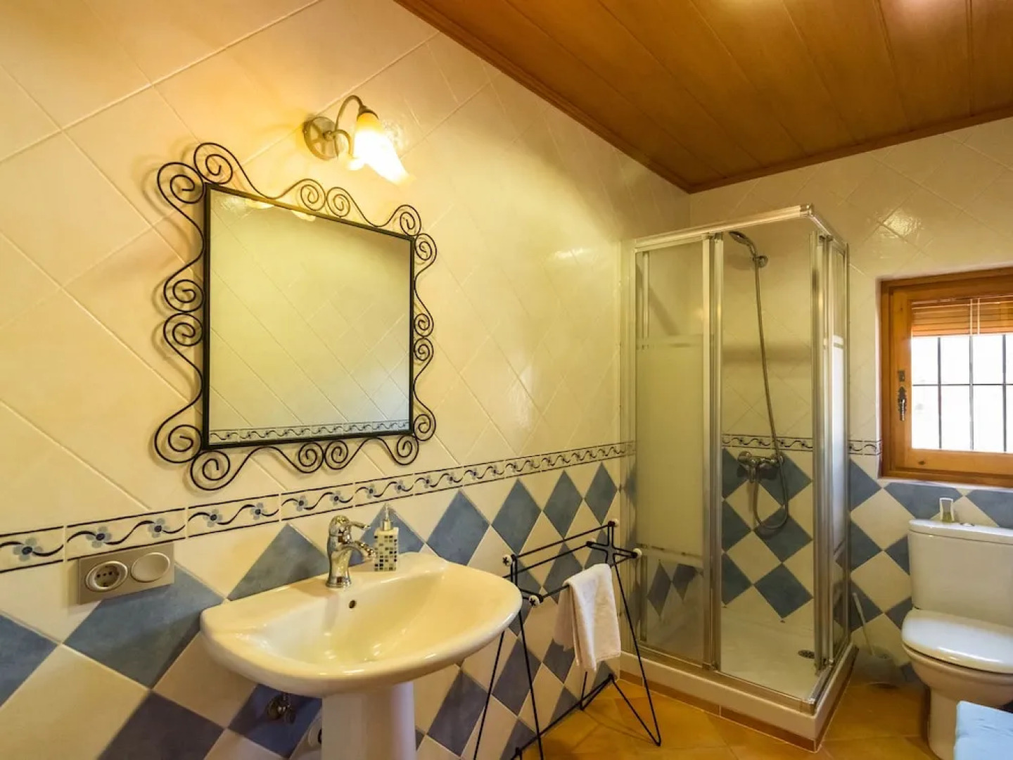 Luxurious Mansion in la Múnia With Swimming Pool and Views