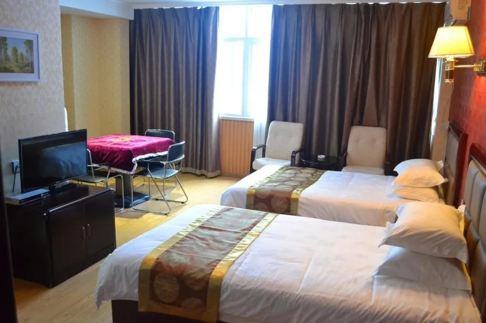 Huaya International Hotel