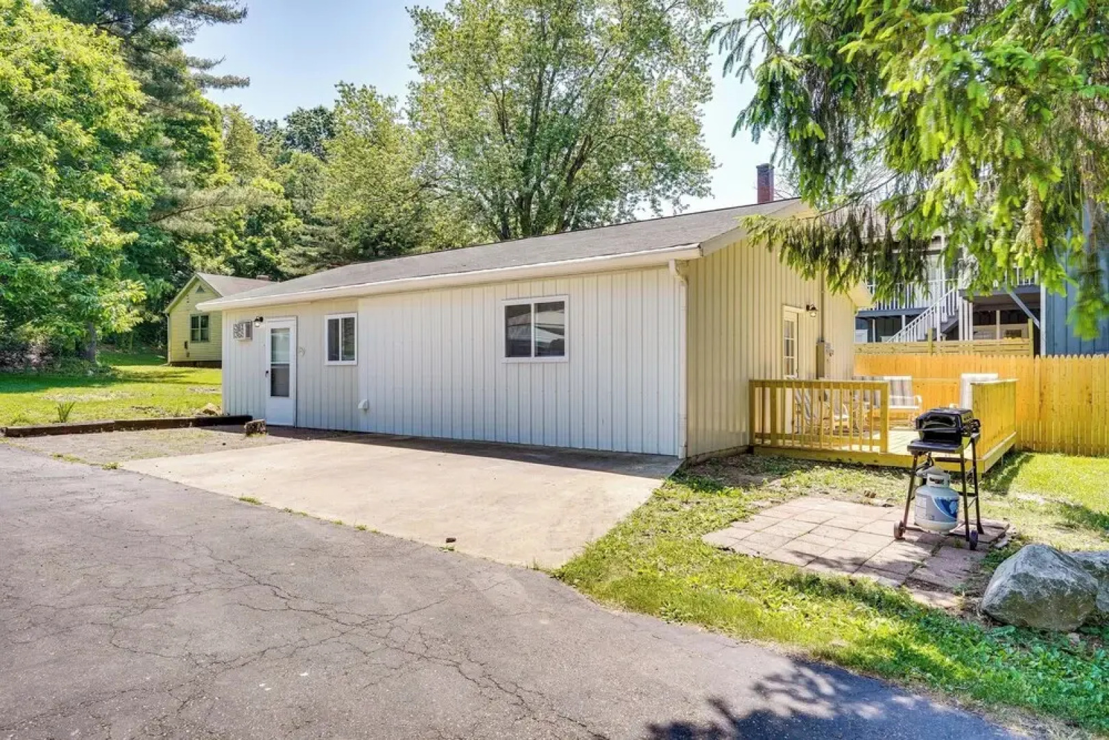 Zanesville Vacation Rental: 2 Mi to Downtown!