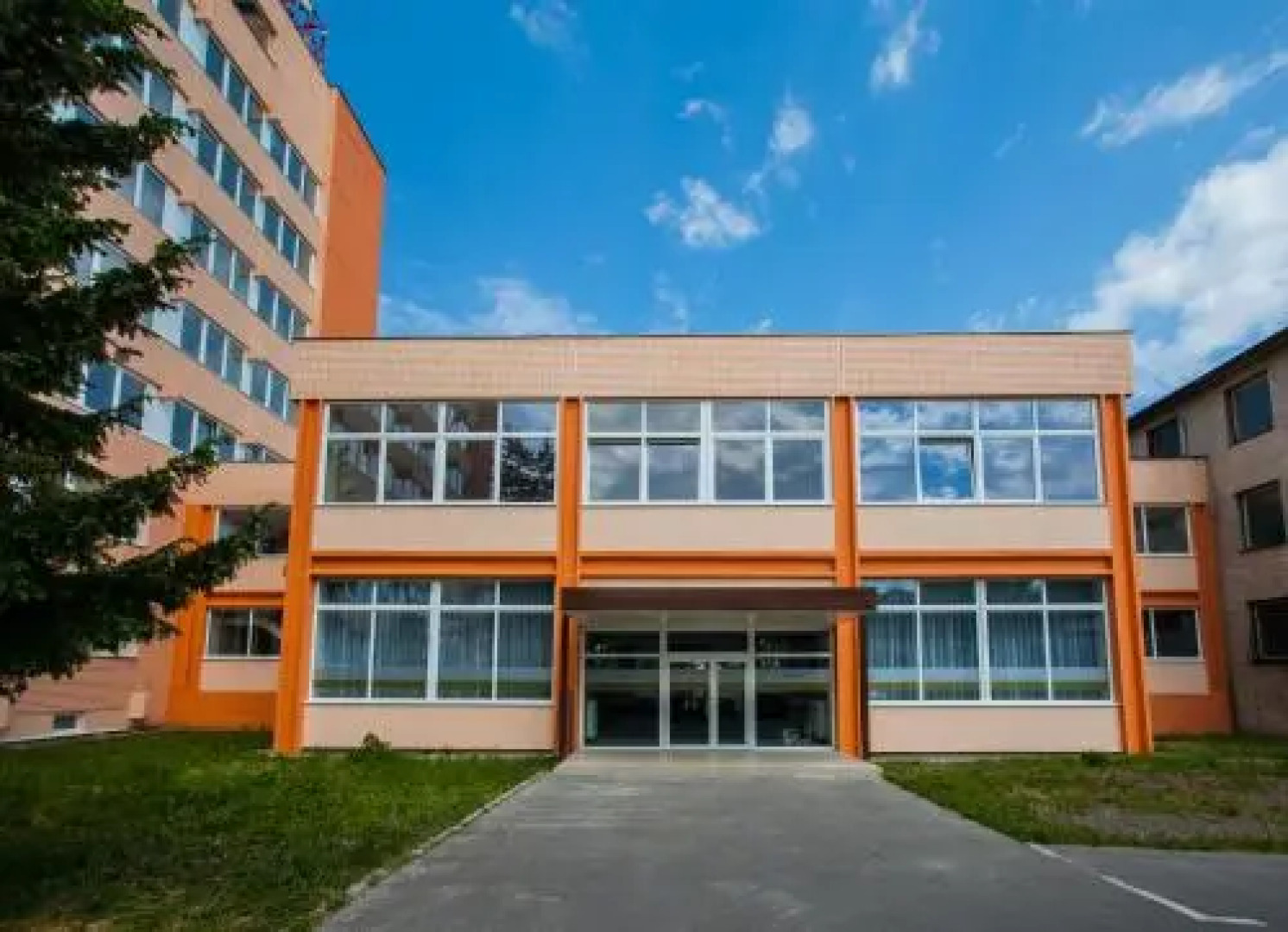 Kongresové Centrum A Grand Café Senica