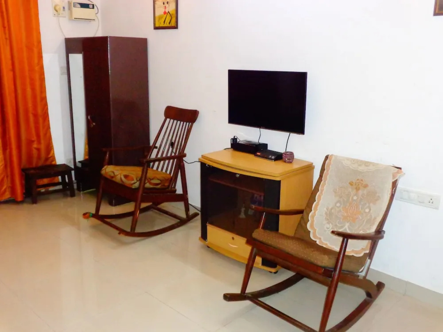 Ocean Waves Casa Blanca