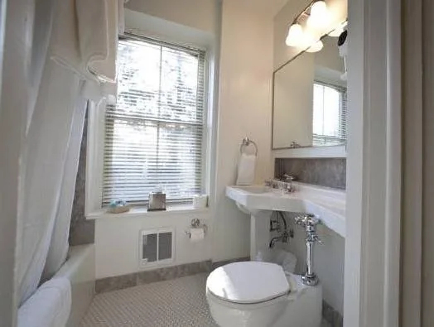 The 1850 House Inn and Tavern