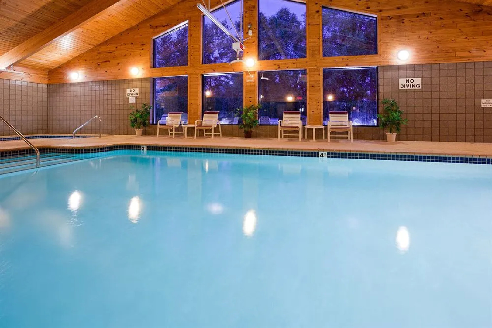 AmericInn Lodge and Suites White Bear Lake