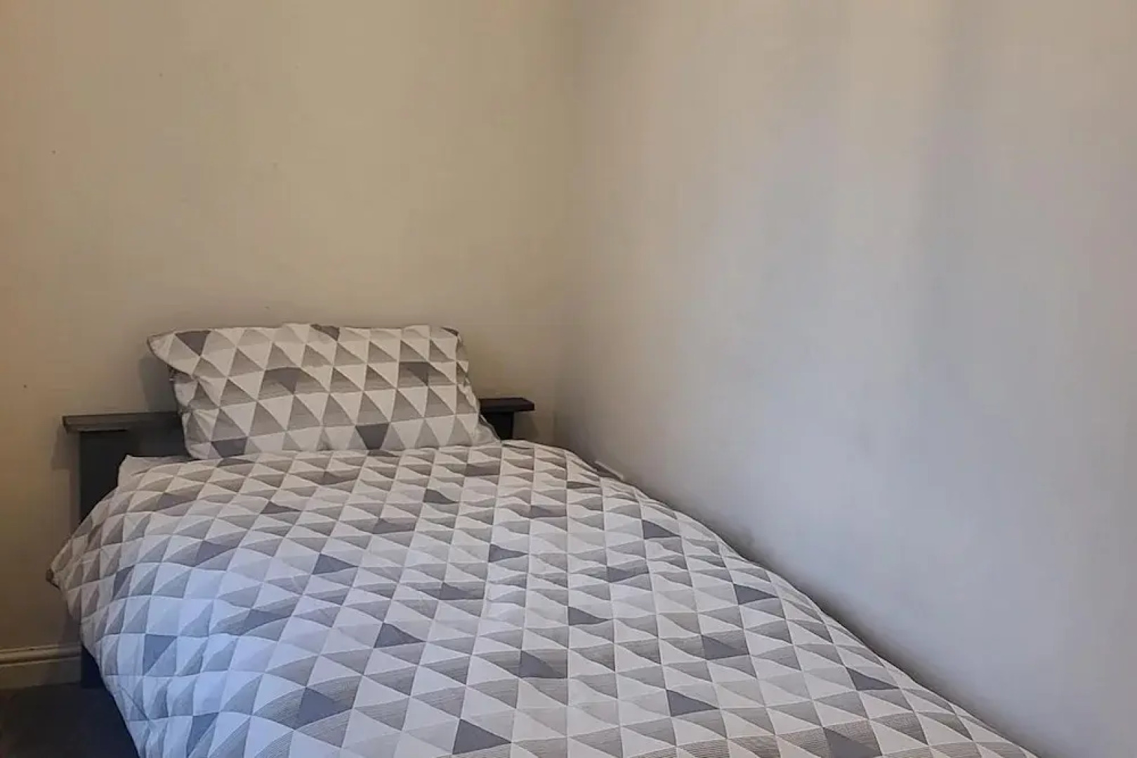 Bolton-2bedroom-2bathroom-parking