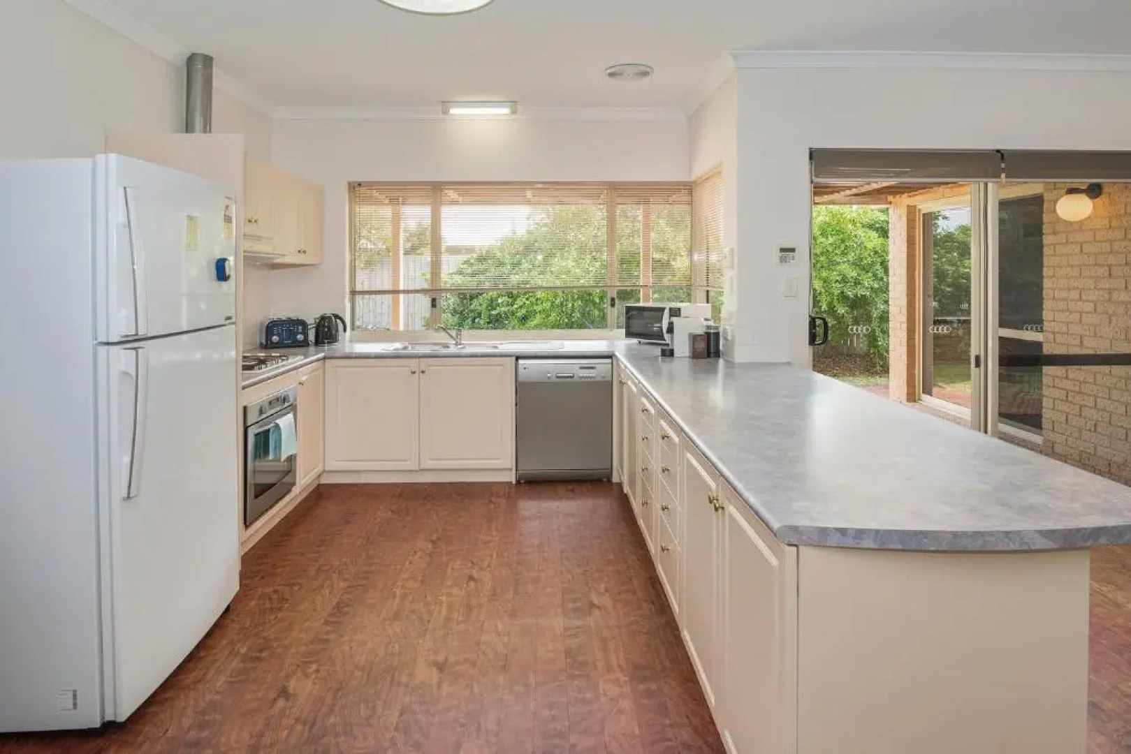 Bella Beach House Prevelly 50m from the beach