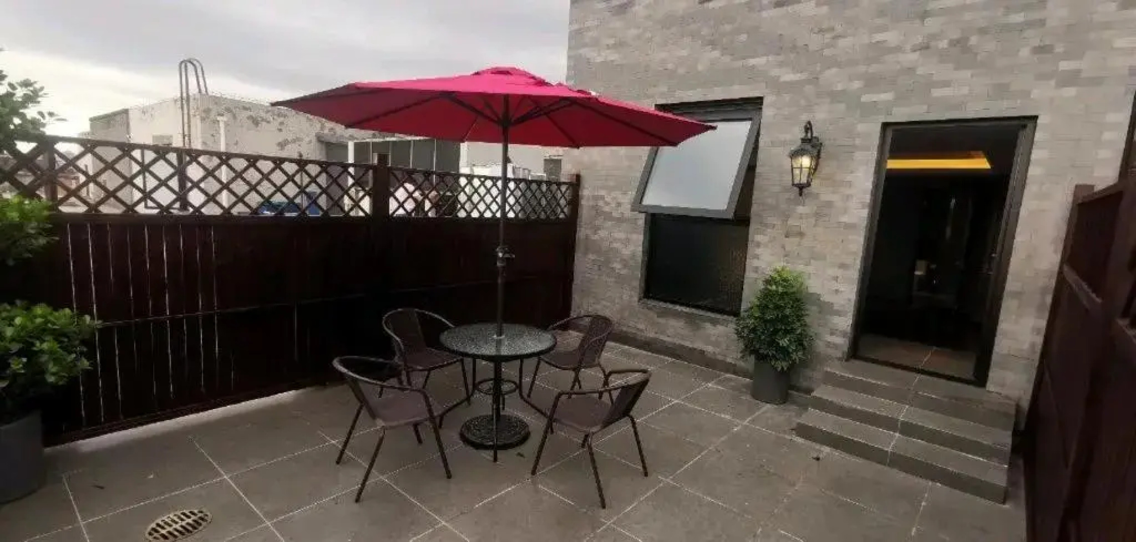 Yiting Zhenshe Hotel (Beijing Qianmen Pedestrian Street)