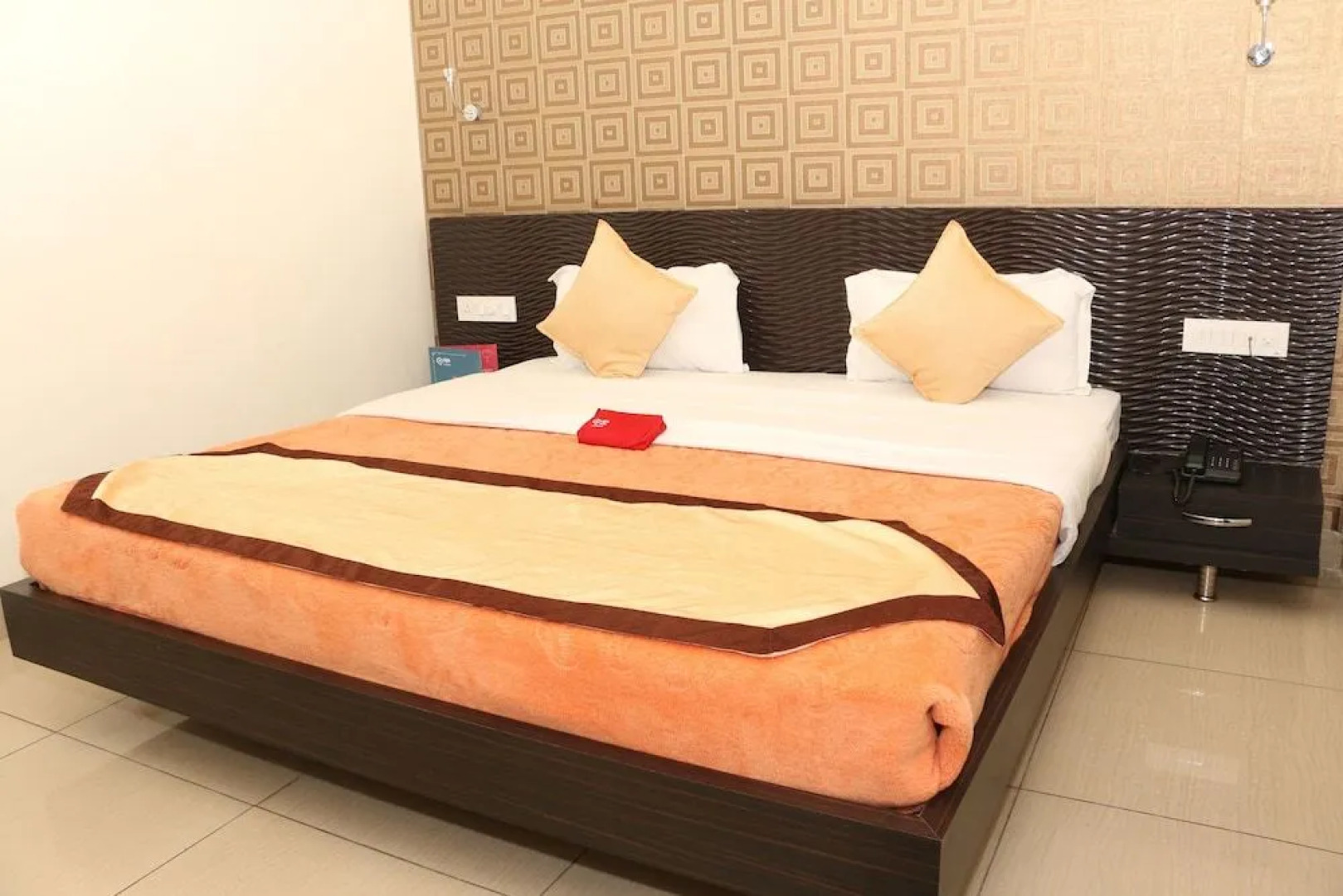 OYO 1075 Hotel City Home