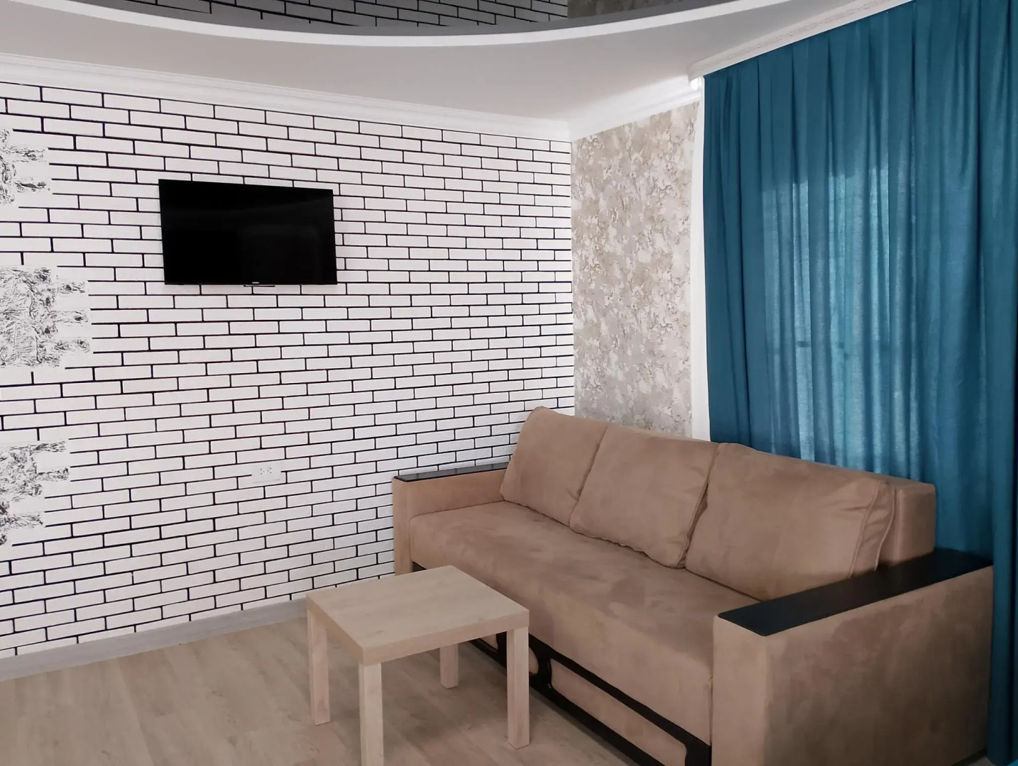 Апартаменты на переулке Весёлый 53