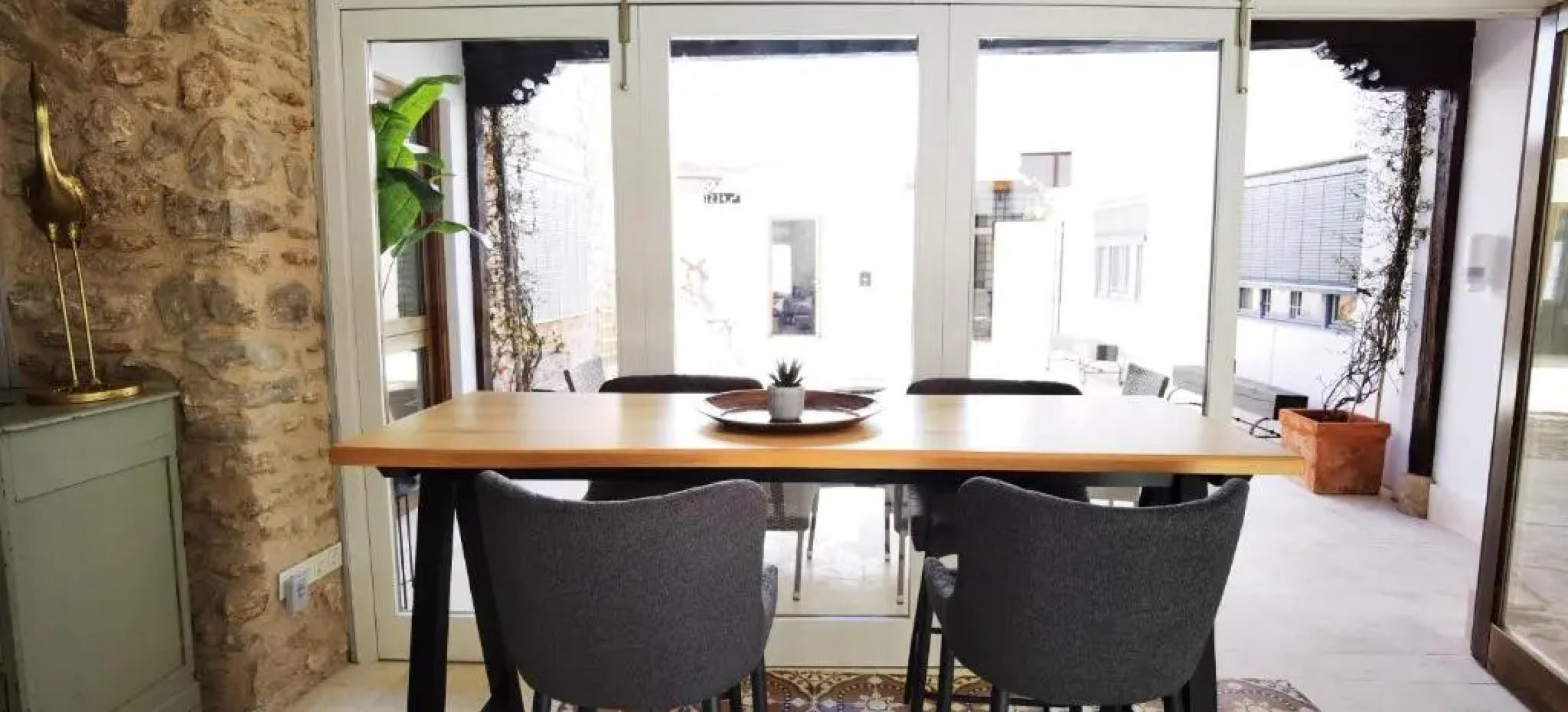 MANZANO PALACE. Habitaciones y Suites 30 m2 en la Plaza Mayor