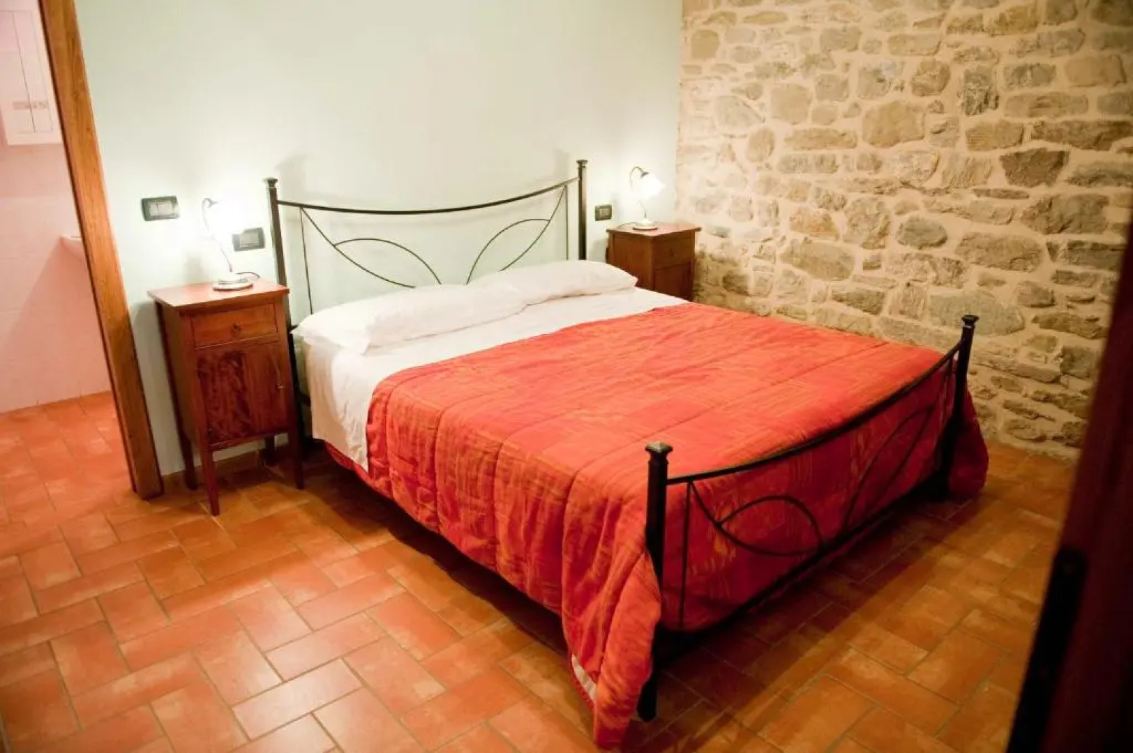 3 bedrooms appartement with shared pool enclosed garden and wifi at Caprese Michelangelo